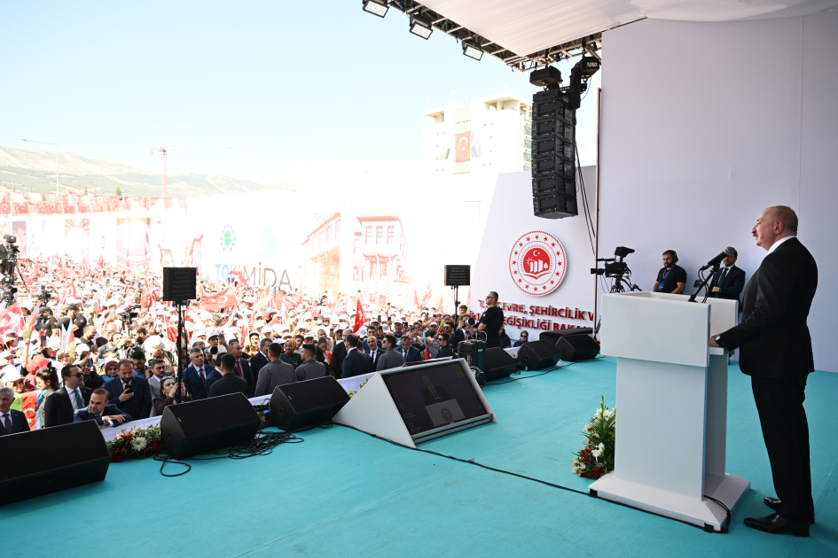 Türkiyənin Kahramanmaraş şəhərində “Azərbaycan” məhəlləsinin açılış mərasimi keçirilib YENİLƏNİB - 6 Türkiyənin Kahramanmaraş şəhərində “Azərbaycan” məhəlləsinin açılış mərasimi keçirilib YENİLƏNİB - 6