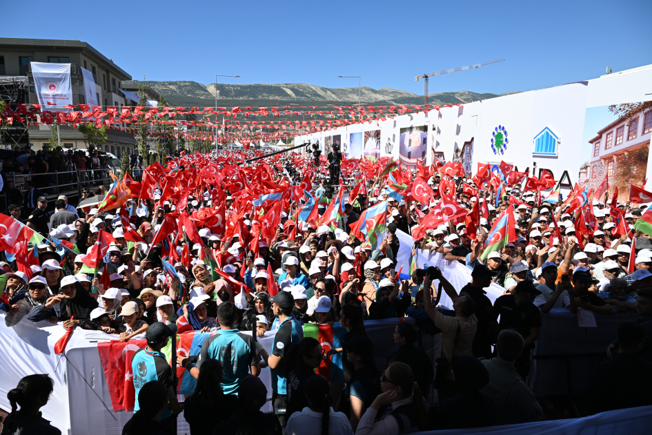 Türkiyənin Kahramanmaraş şəhərində “Azərbaycan” məhəlləsinin açılış mərasimi keçirilib YENİLƏNİB - 6 Türkiyənin Kahramanmaraş şəhərində “Azərbaycan” məhəlləsinin açılış mərasimi keçirilib YENİLƏNİB - 6