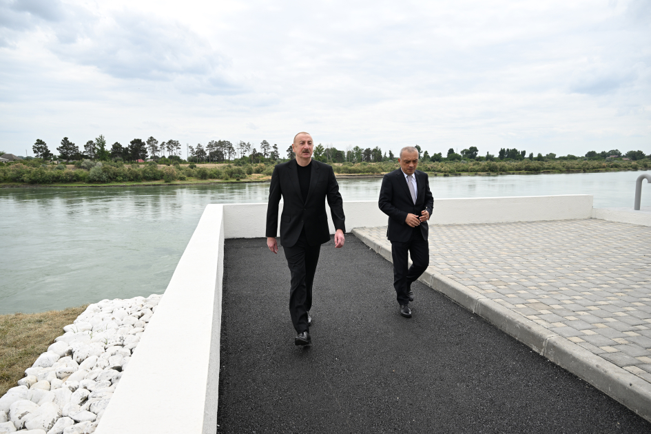 Prezident İlham Əliyev Yevlax şəhəri qumsüzgəc texnologiyalı sutəmizləyici qurğunun açılışında iştirak edib YENİLƏNİB Prezident İlham Əliyev Yevlax şəhəri qumsüzgəc texnologiyalı sutəmizləyici qurğunun açılışında iştirak edib YENİLƏNİB