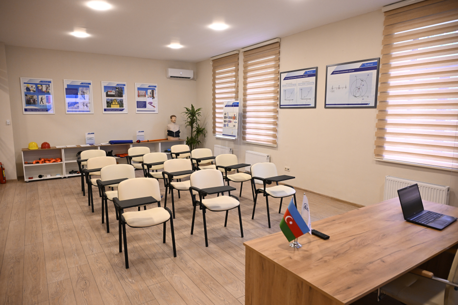 “Yevlax” qovşaq yarımstansiyasının, Regional Təlim-Tədris və Laboratoriya Mərkəzinin açılışı olub YENİLƏNİB “Yevlax” qovşaq yarımstansiyasının, Regional Təlim-Tədris və Laboratoriya Mərkəzinin açılışı olub YENİLƏNİB