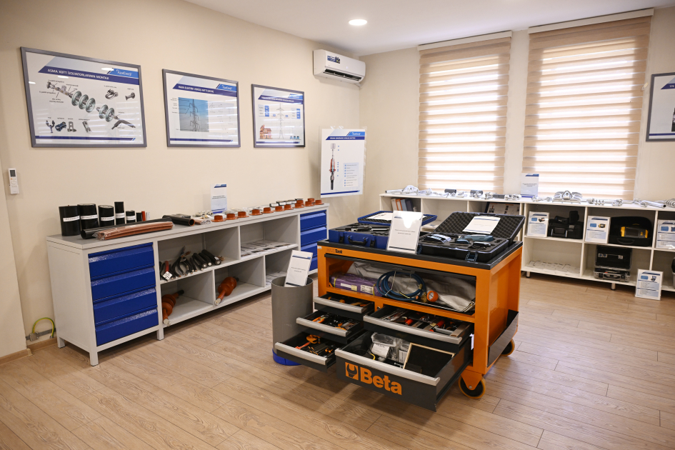 “Yevlax” qovşaq yarımstansiyasının, Regional Təlim-Tədris və Laboratoriya Mərkəzinin açılışı olub YENİLƏNİB “Yevlax” qovşaq yarımstansiyasının, Regional Təlim-Tədris və Laboratoriya Mərkəzinin açılışı olub YENİLƏNİB