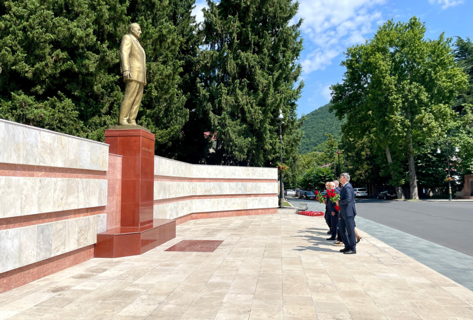Qaxda “Qərbi Azərbaycan irsi” kitabının I cildinin təqdimat mərasimi keçirilib