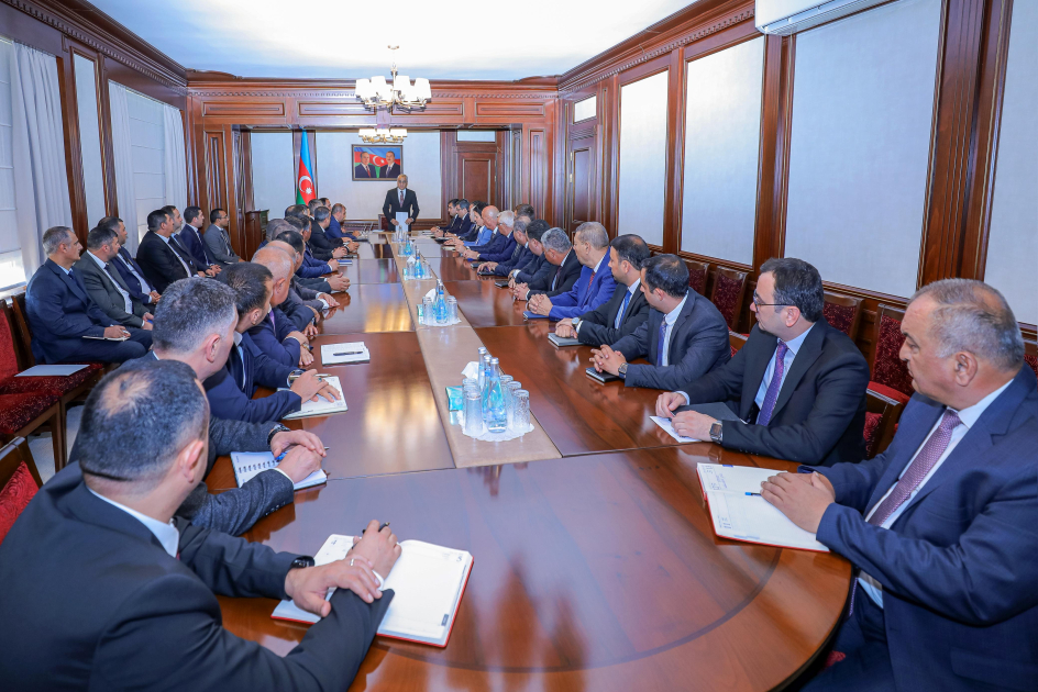 Naxçıvanda yerli sahibkarların iştirakı ilə müşavirə keçirilib