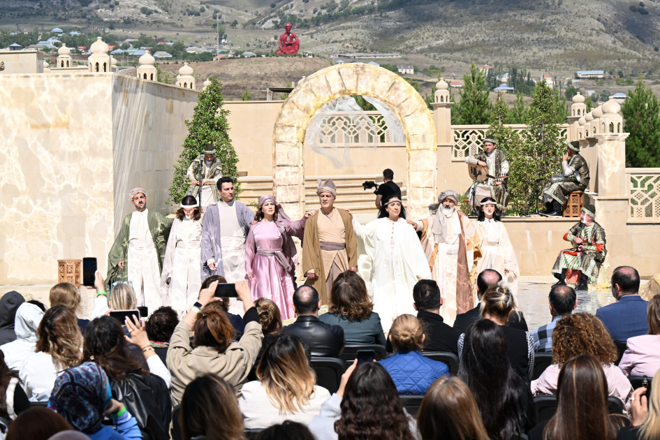 Nəsimi festivalı şairin doğma diyarı Şamaxıda davam edir