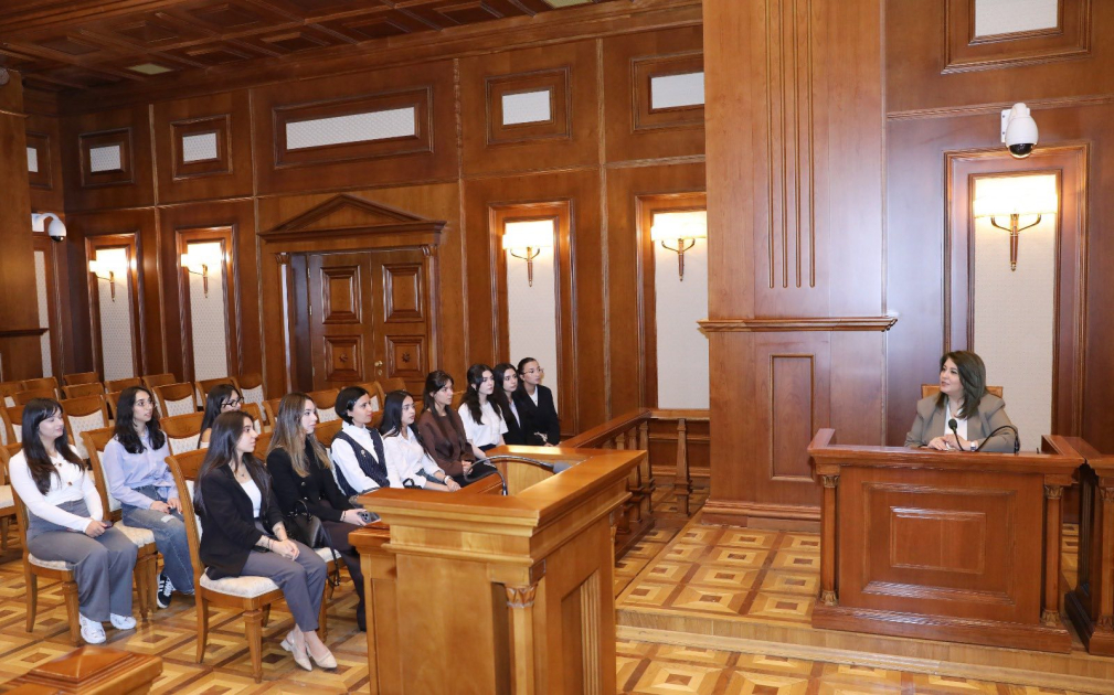 "Könüllü DOST" proqramının könüllüləri Ali Məhkəmədə olublar