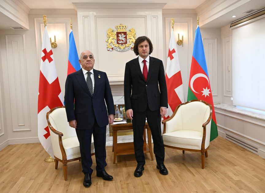 Baş nazir Əli Əsədov Tbilisidə Gürcüstanın Baş naziri İrakli Kobaxidze ilə görüşüb