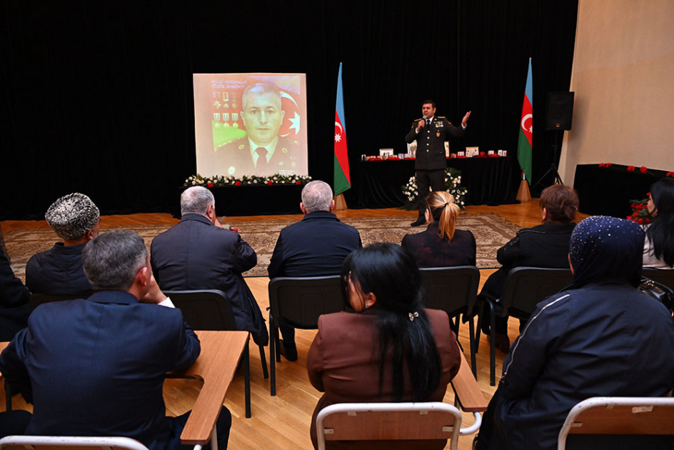 Azərbaycanın Milli Qəhrəmanı Şükür Həmidovun anım mərasimi keçirilib