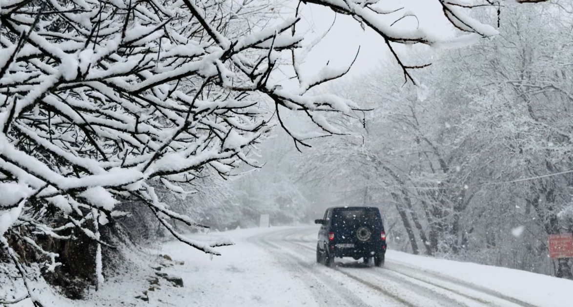 Bakı–Şamaxı–Yevlax yolunda buzlaşmaya görə sürücülərə xəbərdarlıq edilib