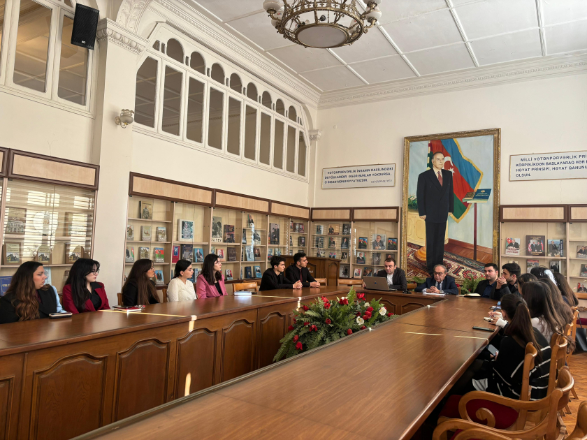 ADPU-da prorektor tələbə təşkilatlarının rəhbərləri ilə görüşüb