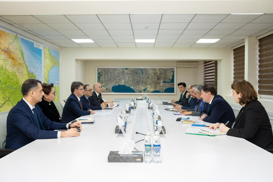 BMT Baş katibinin müavini ilə ətraf mühitin mühafizəsi sahəsində perspektivlər müzakirə olunub