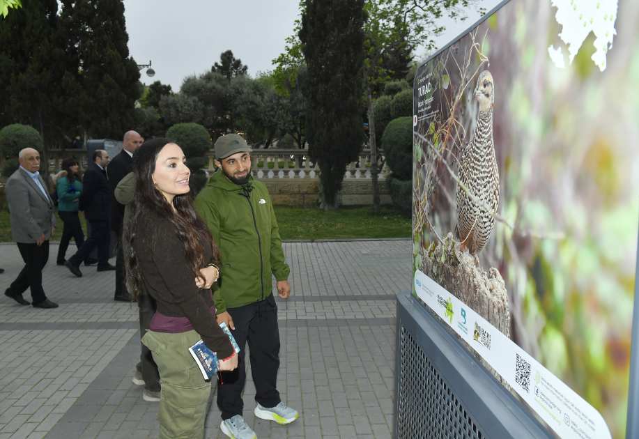 Leyla Əliyeva “Azərbaycan təbiətinin izi ilə” sərgisinin açılış mərasimində iştirak edib