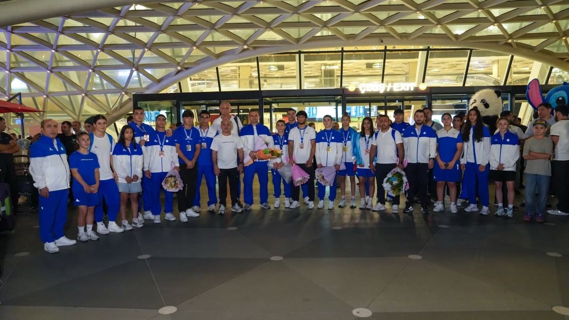 Avropa çempionatında 10 medal qazanan Azərbaycan cüdoçuları Vətənə qayıdıb