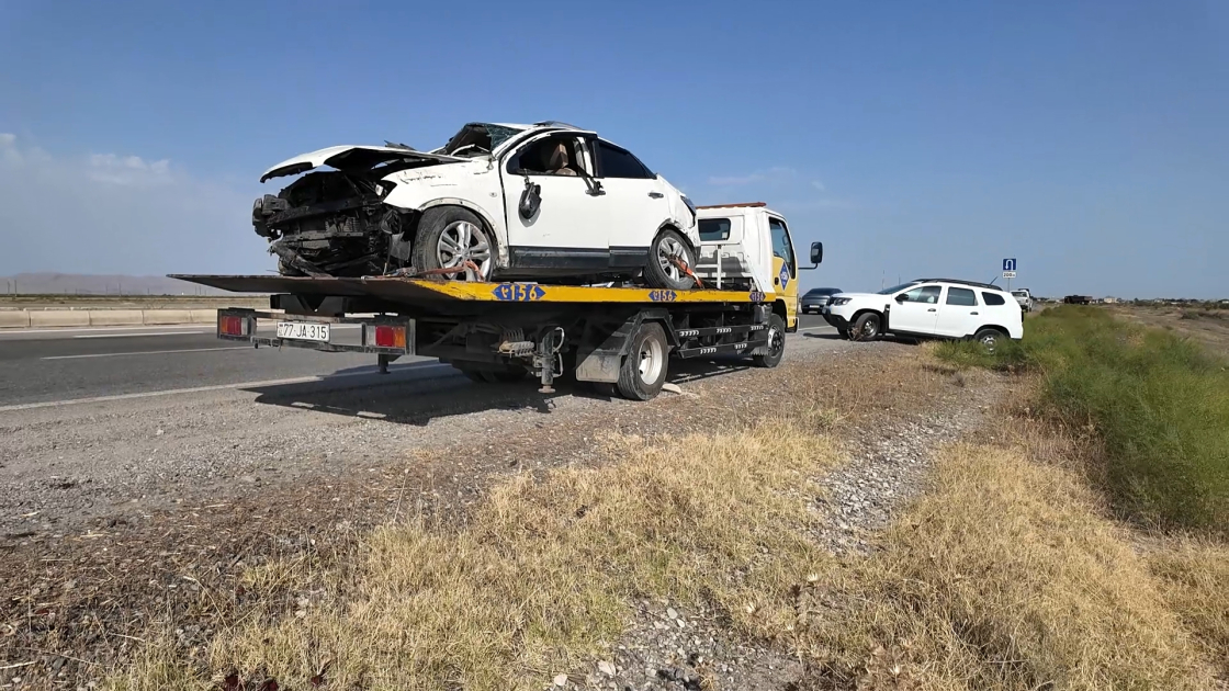 Hacıqabulda baş verən yol qəzasında sərnişin ölüb, sürücü yaralanıb