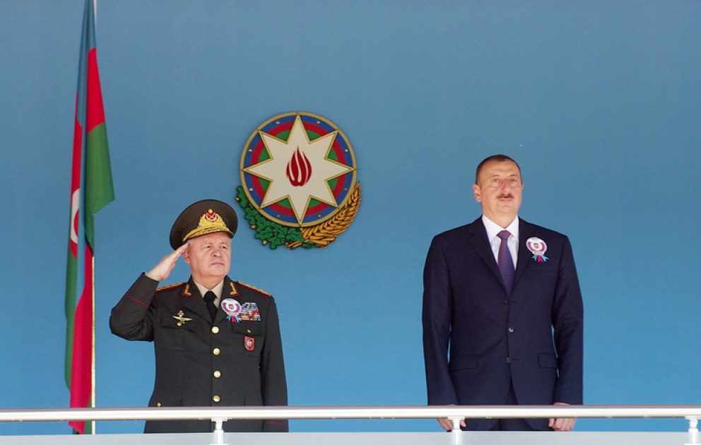 La cérémonie solennelle consacrée à la promotion des cadets des écoles militaires à la Haute Ecole Militaire d’Azerbaïdjan Heydar AliyevLe président azerbaïdjanais Ilham Aliyev, Commandant en chef des armées, a participé à la cérémonie
