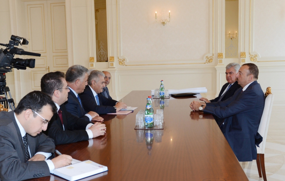 Le président azerbaïdjanais Ilham Aliyev a reçu la délégation conduite par le ministre turc des transports, des affaires maritimes et de la communication