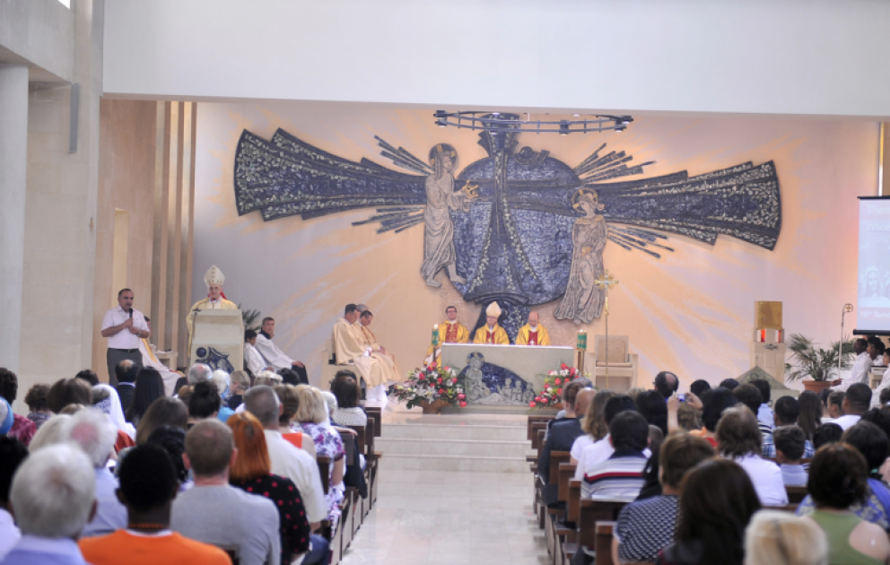 In der katholischen Kirche in Baku der 10.Jahrestag des Besuchs von Papst Johannes Paul II. in Aserbaidschan gefeiert