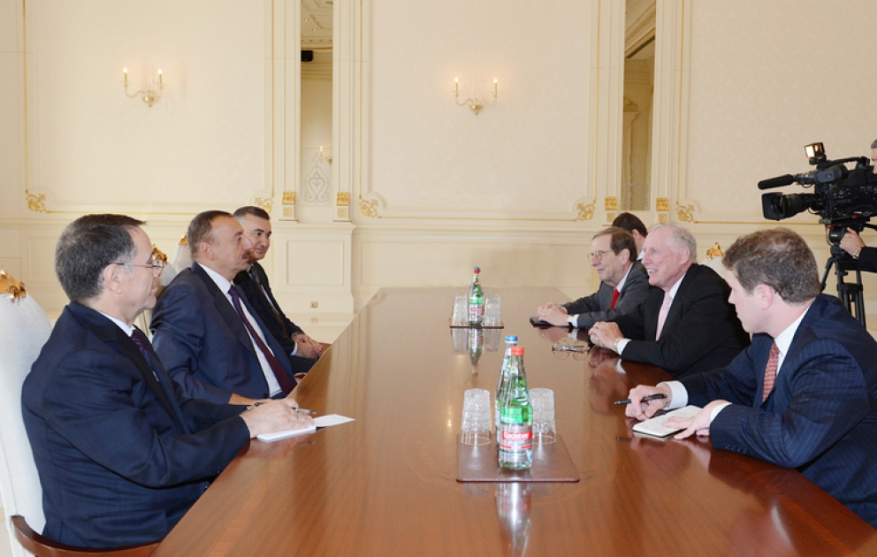 Le président azerbaïdjanais Ilham Aliyev a reçu la délégation américaine dirigée par le président du sous – comité de la Chambre des Représentants des Etats-Unis