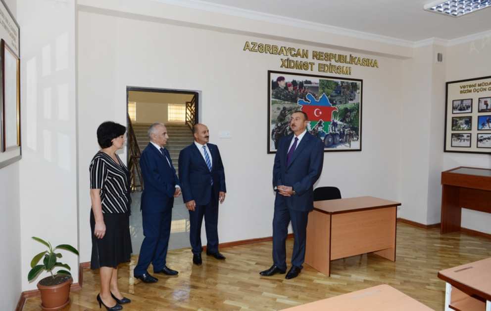 Les bâtiments de l’école secondaire N ° 329 et celle maternelle ont été mis en service dans le bourg de Badamdar à BakouLe président azerbaïdjanais M. Ilham Aliyev a participé aux cérémonies d’ouvertures
