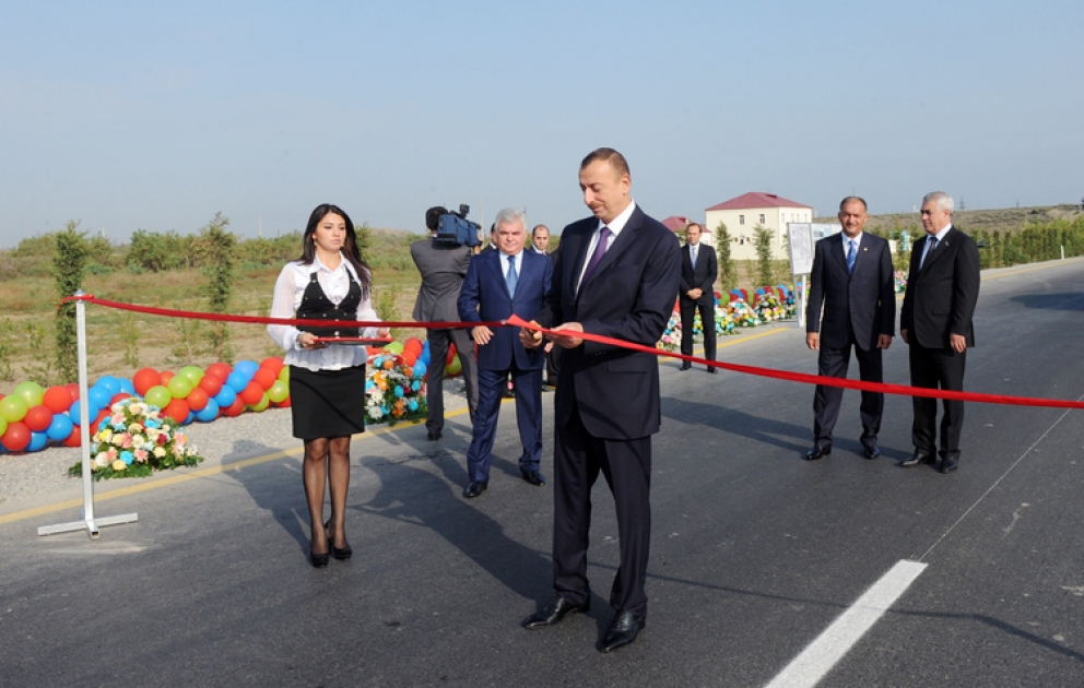 Le président Ilham Aliyev à participé à l’inauguration de la partie de 29 km construite dans la destination Yevlakh-Berde de la route Yevlakh-Khodjaly-Latchine