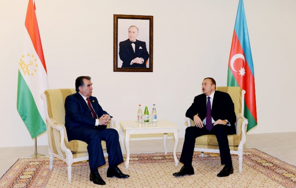 Le président azerbaïdjanais M. Ilham Aliyev a reçu son homologue tadjik Emomali Rahmon