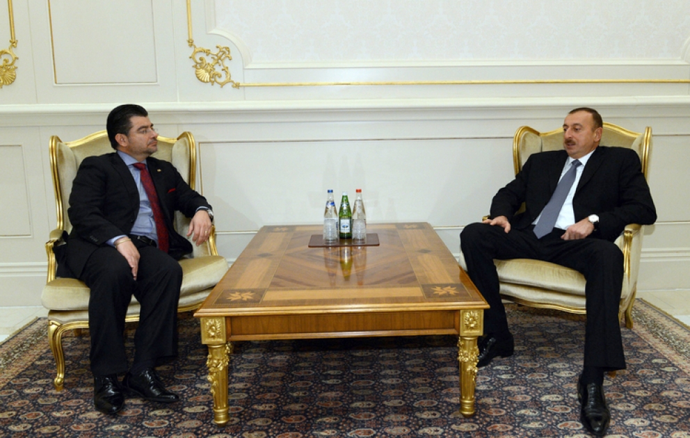 Le président Ilham Aliyev a reçu les lettres de créance du nouvel ambassadeur équatorien