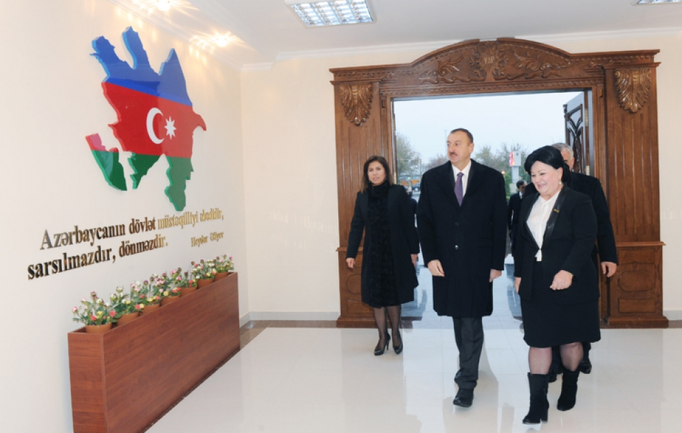 Le président Ilham Aliyev a participé à l’inauguration du nouveau bâtiment administratif du bureau de Fuzouli du Parti du nouvel Azerbaïdjan