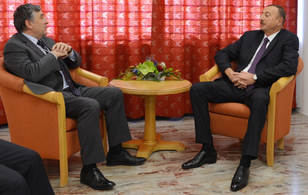 Le président azerbaïdjanais Ilham Aliyev s’est entretenu avec Jean-François Cirelli, vice-président et directeur général délégué de GDF Suez