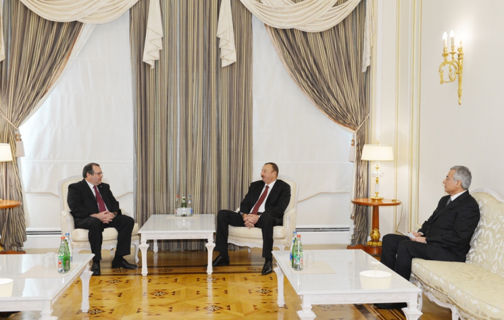 Le président azerbaïdjanais M. Ilham Aliyev a reçu le secrétaire général de la Fédération Internationale de Tir Sportif