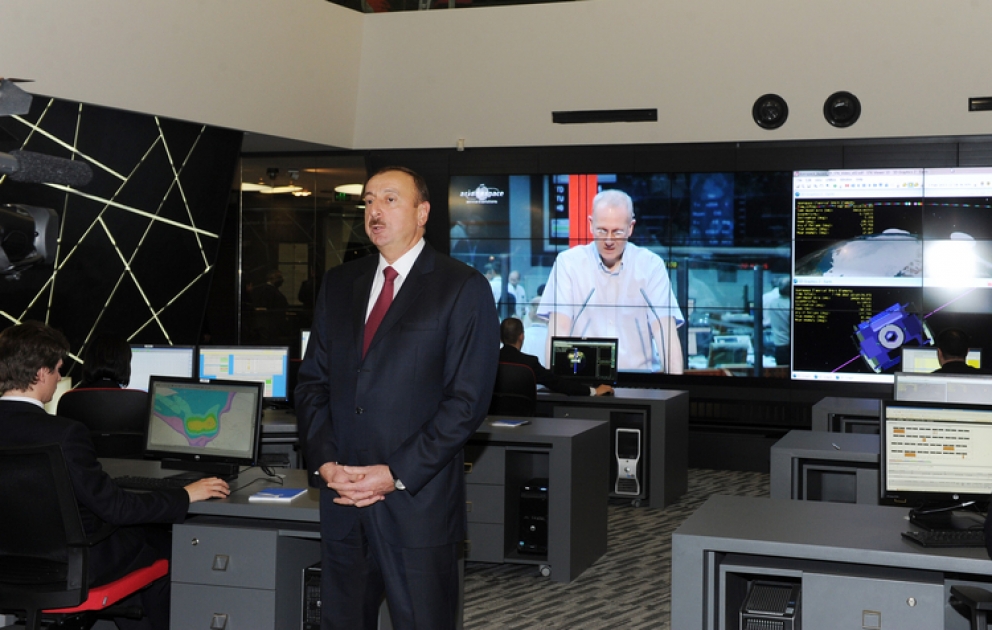 Le premier satellite de télécommunication « Azerspace-1 » de l’Azerbaïdjan a été lancé avec succès Le Président M. Ilham Aliyev a suivi en direct les opérations de lancement dans les locaux de la SAO « Azercosmos »