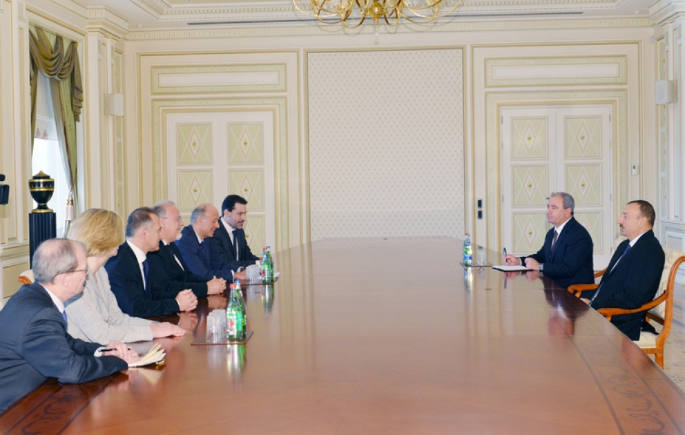 Le président azerbaïdjanais Ilham Aliyev a reçu le PDG d’Astrium et le directeur du développement international d’EADS VIDEO