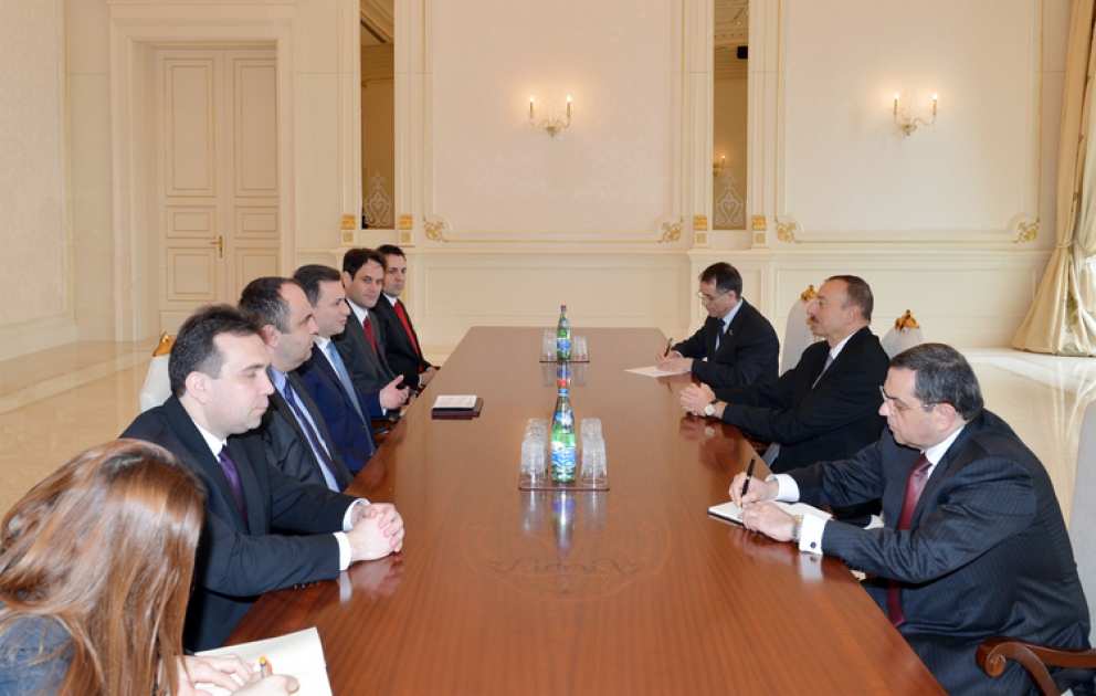 Le président azerbaïdjanais Ilham Aliyev la délégation conduite par le Premier ministre de la Macédoine VIDEO