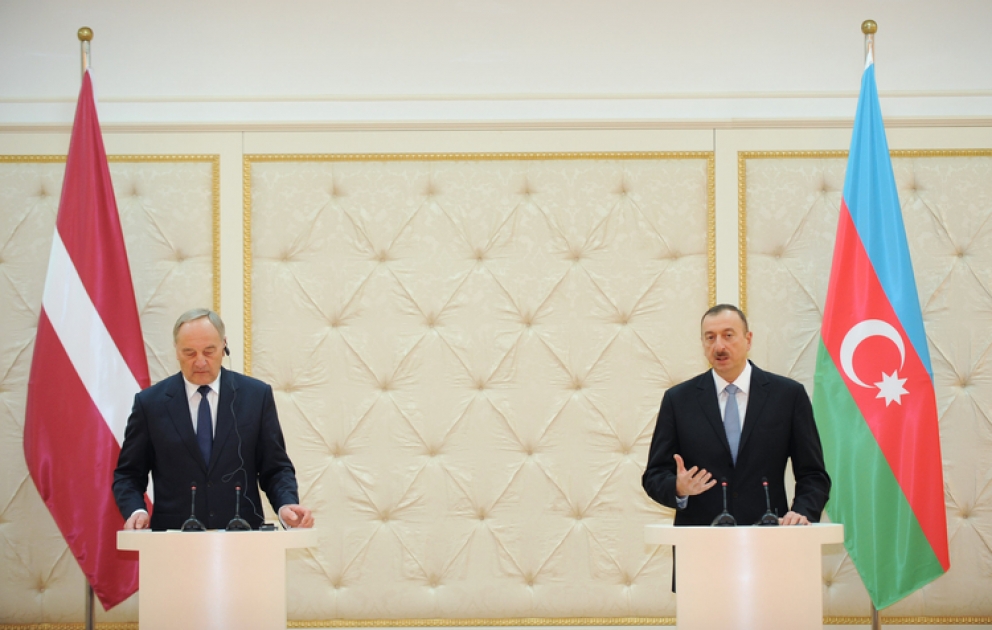 Les présidents azerbaïdjanais et letton ont tenu une conférence de presse VIDEO