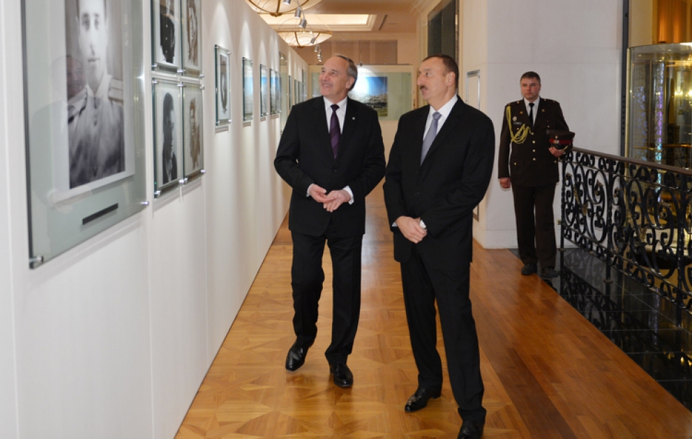 Visite à la Fondation Heydar Aliyev VIDEO