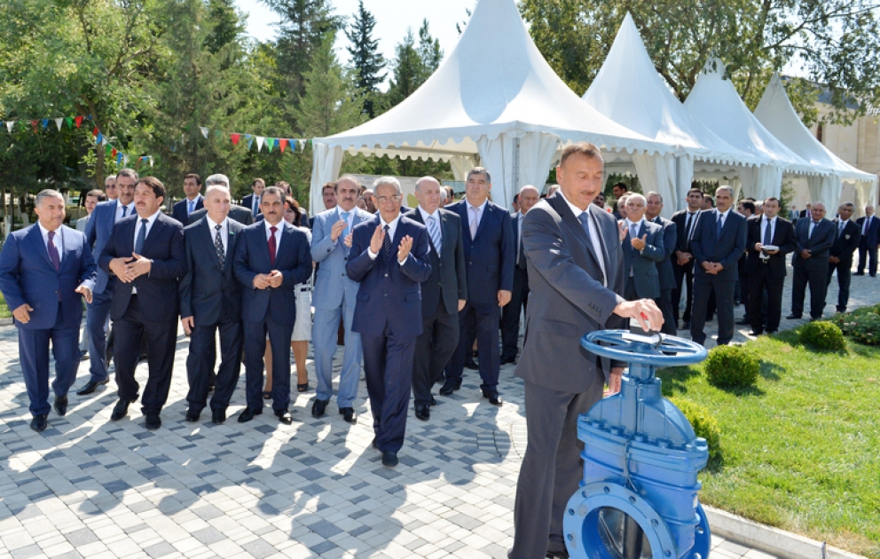 Prezident İlham Əliyev Kürdəmir şəhərinə içməli suyun verilməsi mərasimində iştirak etmişdir VİDEO