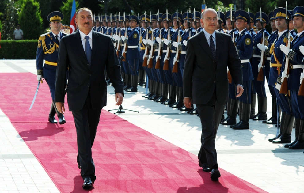 Italian Premier officially welcomed to Azerbaijan VİDEO
