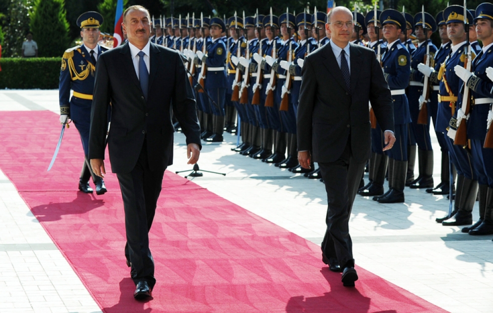 Offizieller Empfang des Präsidenten des italienischen Ministerrats Enrico Letta stattgefunden VİDEO