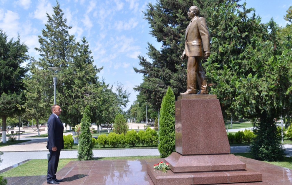 Aserbaidschans Präsident Ilham Aliyev zu einem Besuch im Rayon Gabala angekommen VİDEO