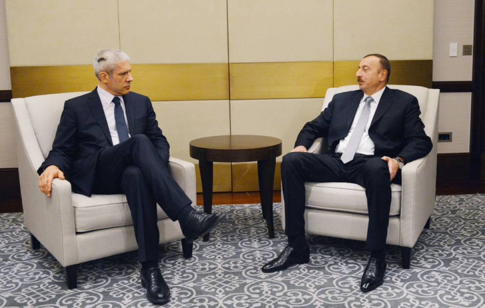 Le président Ilham Aliyev s’entretient avec l’ancien président serbe Boris Tadic VIDEO