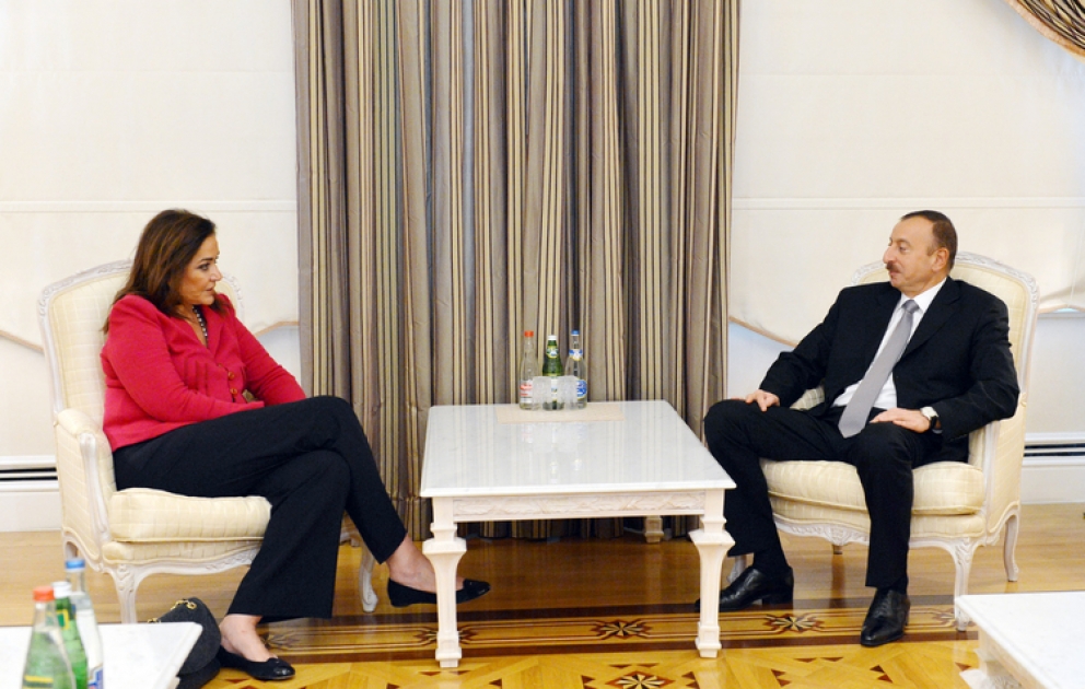 Le président Ilham Aliyev a reçu l’ancienne ministre des Affaires étrangères de la Grèce, membre du parlement grec VIDEO