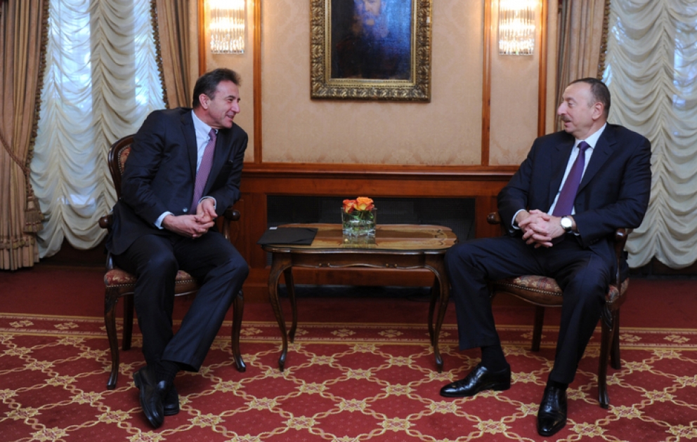 Le president azerbaïdjanais Ilham Aliyev a rencontré Gerhard Roiss, directeur général d’OMV AG, à Vienne VIDEO