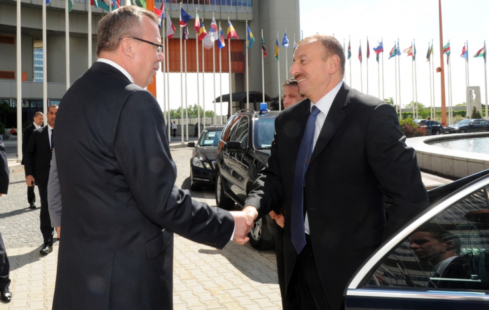 Le président Ilham Aliyev a rencontré Yury Fedotov, directeur général de l’Officie de l’ONU à Vienne VIDEO