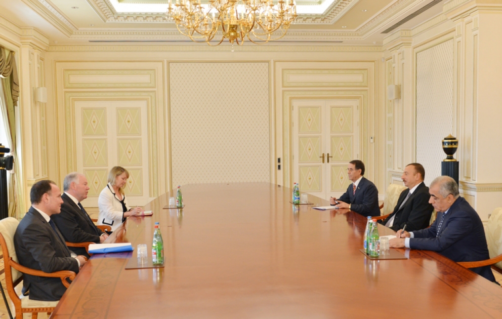 Le président azerbaïdjanais Ilham Aliyev a reçu la délégation dirigée par le parlementaire de la Grande Bretagne et envoyé commercial du premier ministre britannique pour l’Azerbaïdjan, le Kazakhstan et le Turkménistan VİDEO