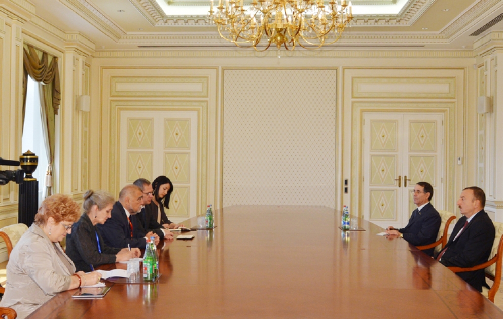 Le président azerbaïdjanais Ilham Aliyev a reçu l’ancien président croate VIDEO