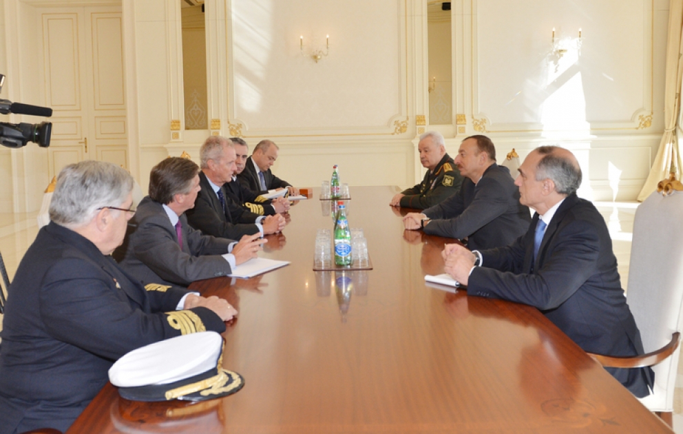 Le président azerbaïdjanais Ilham Aliyev a reçu la délégation conduite par le ministre espagnol de la Défense VIDEO