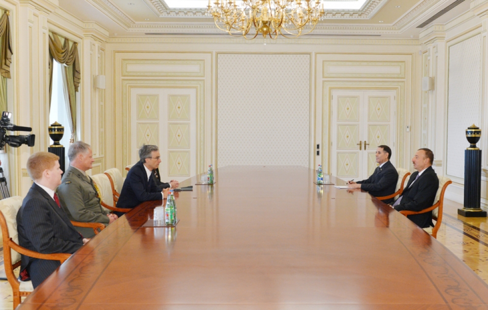 Le président azerbaïdjanais Ilham Aliyev a reçu le ministre britannique des stratégies de sécurité internationale VİDEO