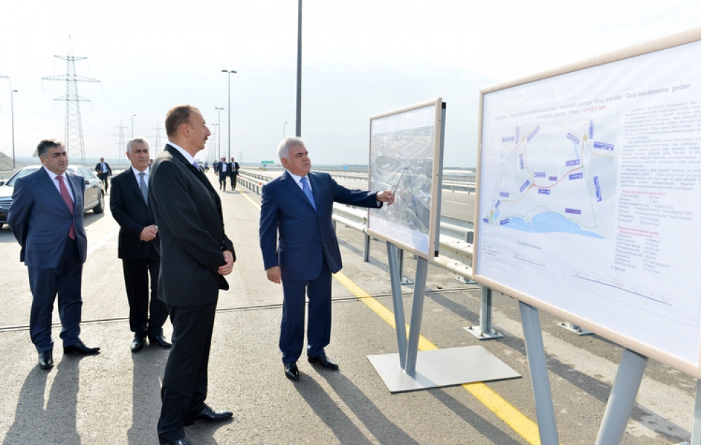 Le président Ilham Aliyev a pris part à l’ouverture de la route du bourg de Gala VİDEO