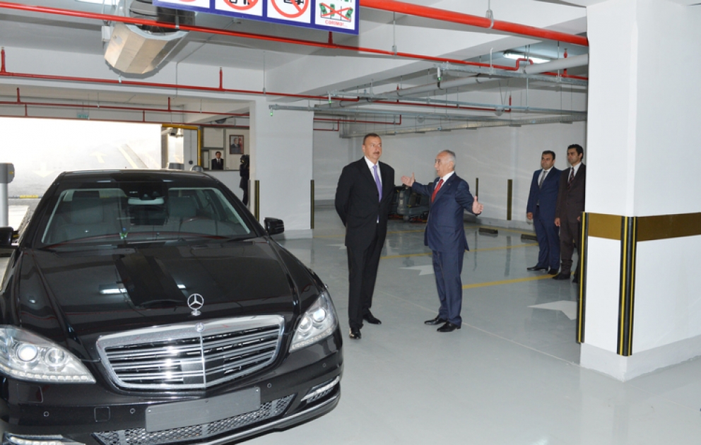 Le président azerbaïdjanais Ilham Aliyev a participé à l’ouverture du nouveau parking souterrain à Bakou VİDEO