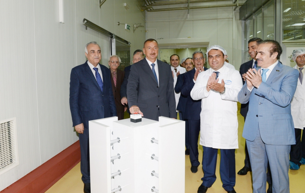 Visite de l’ensemble des filières d’élevage de Kurdamir VİDEO