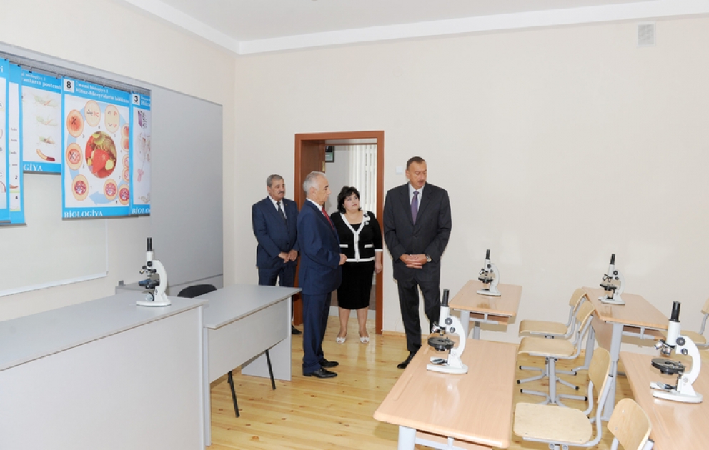 Le président Ilham Aliyev s’est familiarisé avec les travaux de réparation et de reconstruction en cours à l’école secondaire №31 dans l’arrondissement Yassamal VİDEO