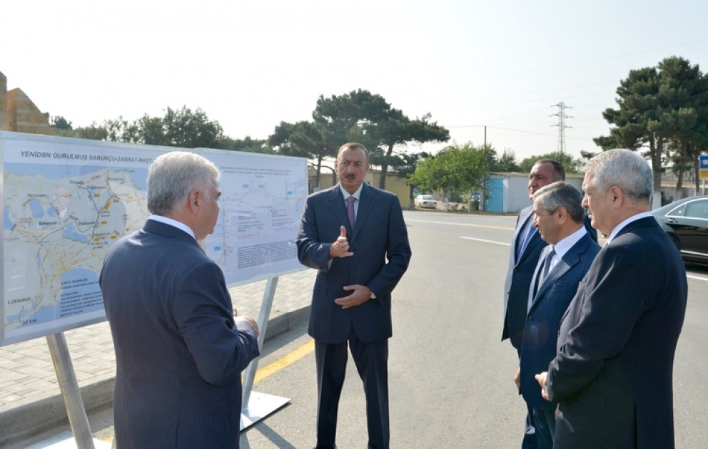 Le président Ilham Aliyev s’est familiarisé avec les travaux de reconstruction en cours dans la partie de Zabrat-Bouzovna de l’autoroute Sabountchou-Zabrat-Machtagha-Bouzovna VİDEO